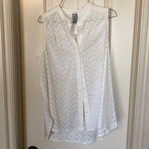 Summer sleeveless button up